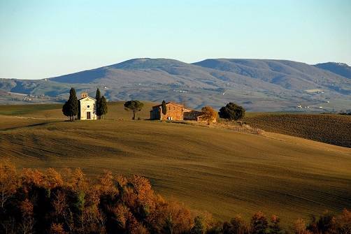 AUTUMN IN TUSCANY